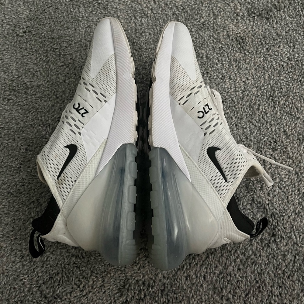 women’s size 9 nike air max’s 270